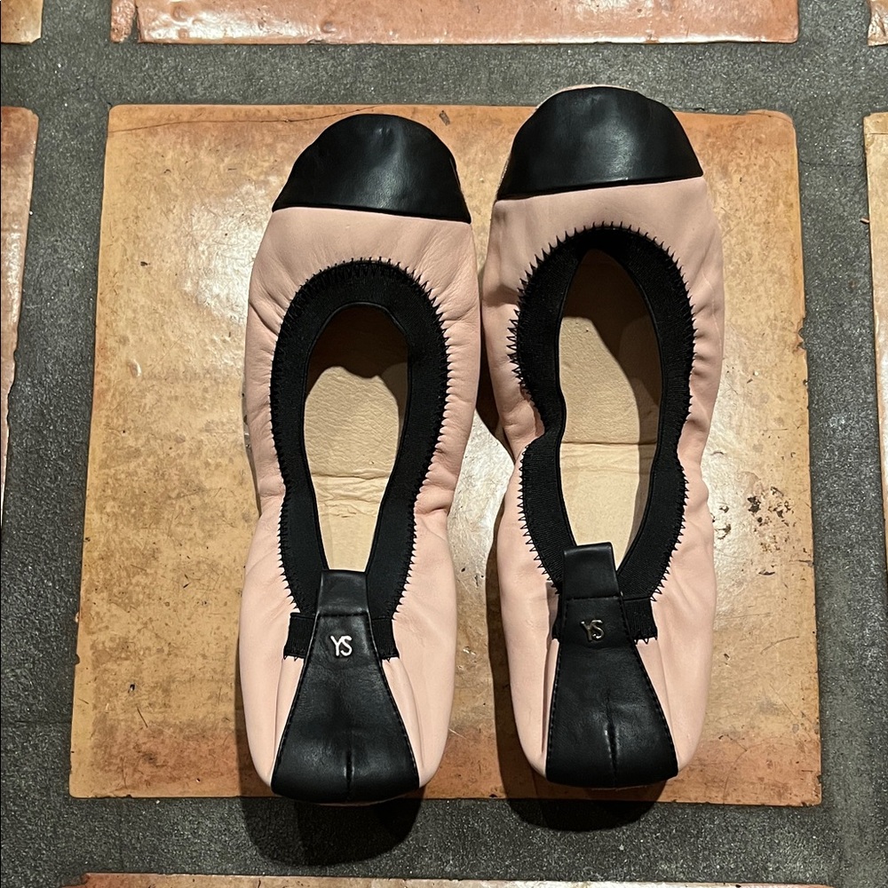 Yosi Samara Women's Pink and Black Ballet Flats